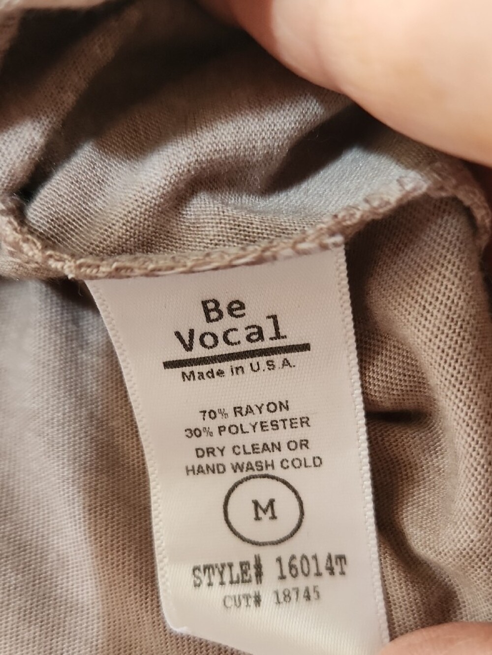 Vocal Taupe and Cream Feather Tie-Dye Tank - Picture 5 of 5